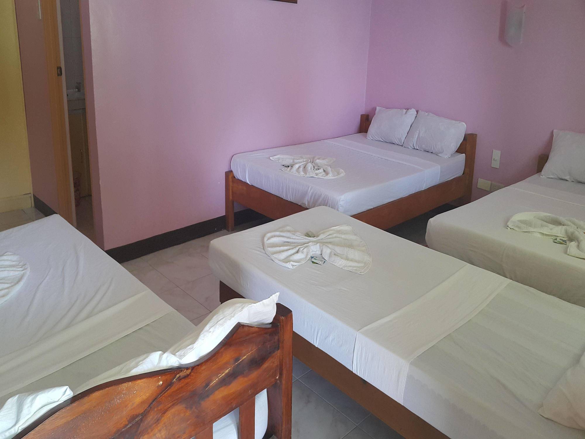 Palangan Bayview Beach Resort Puerto Galera Dış mekan fotoğraf